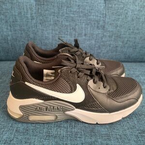 Nike Air Max women Sneakers in Black and White